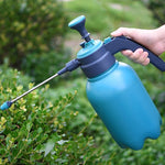 Household Watering Flower Spray Kettle 2L Capacity Thickening Flower Plant Watering Kettle Pressure Type Watering Pot Balcony Gardening Tool 2L + Long Pole